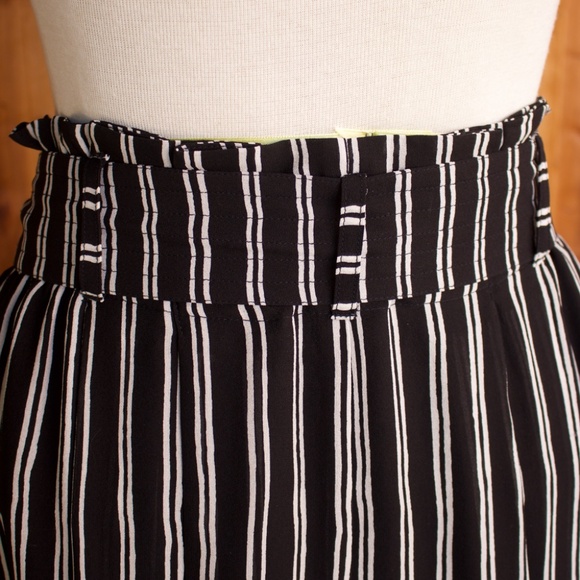 A.L.C 100% Silk Black & White Striped Button Down Skirt With Belt Size 10 - Picture 10 of 16
